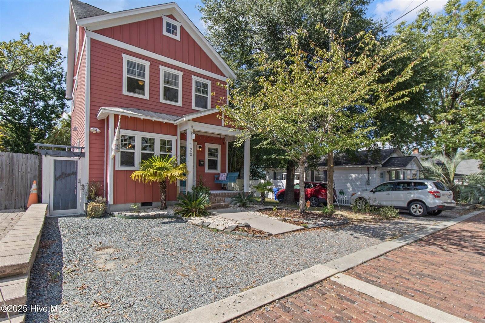 120 St James Street, Wilmington, NC 28401