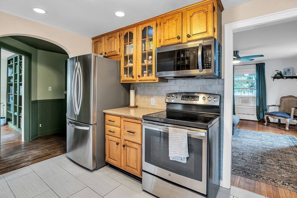 75 Birnie Avenue, West Springfield, MA 01089