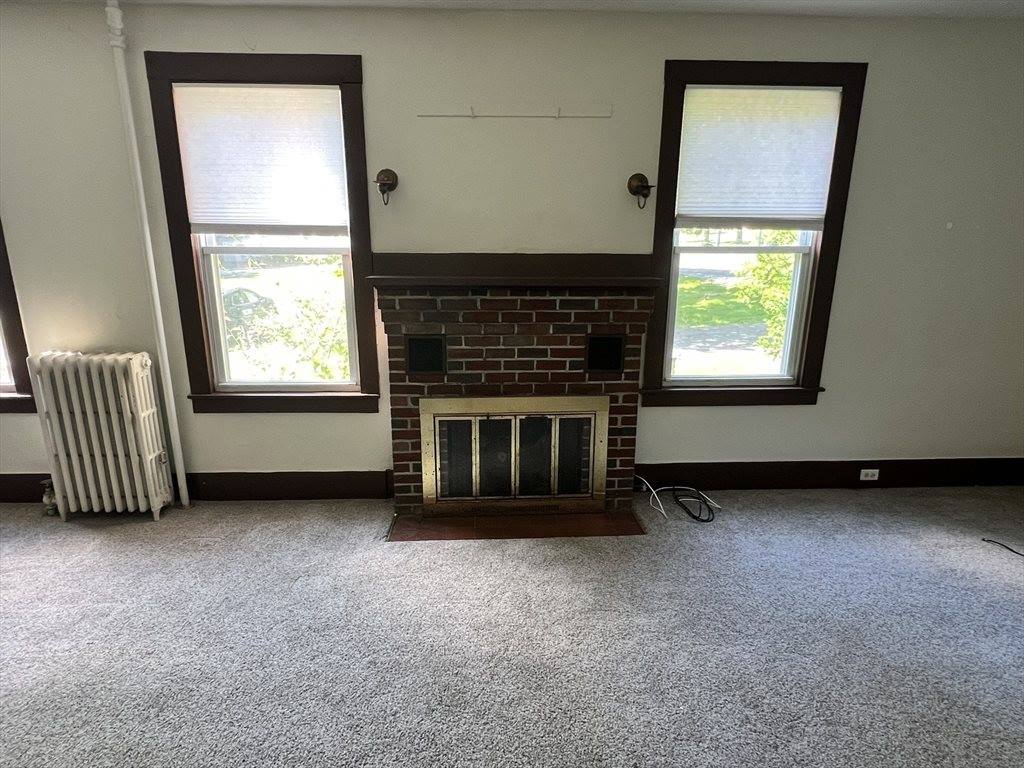 986 South East St, #A, Amherst, MA 01002