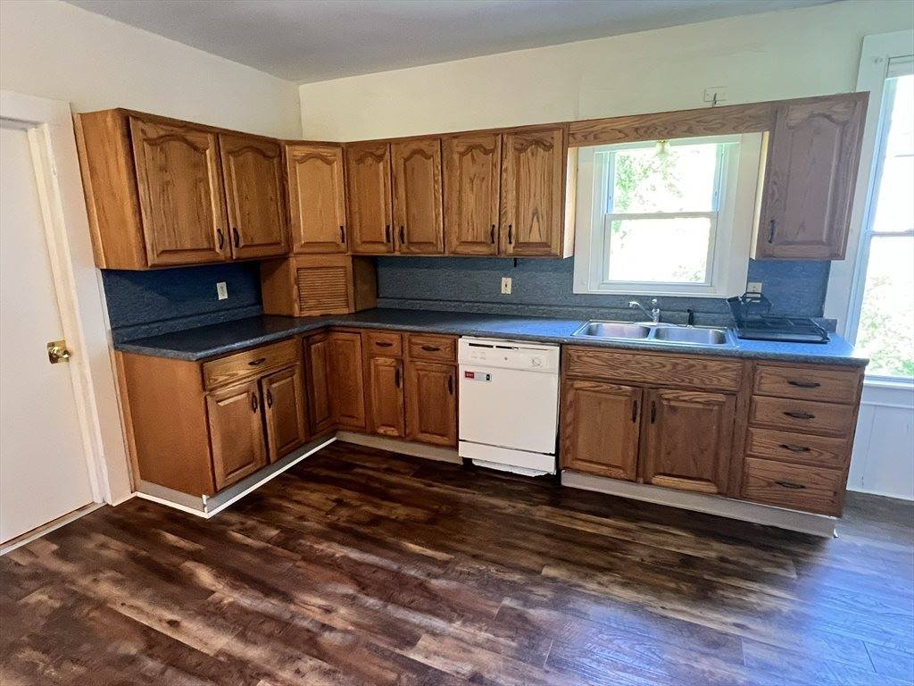 986 South East St, #A, Amherst, MA 01002