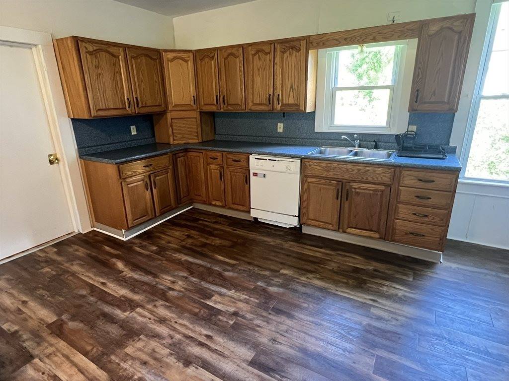 986 South East St, #A, Amherst, MA 01002