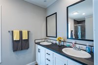 10562 212th Rd, Winfield, KS 67156