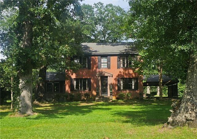 900 North James Avenue, McComb, MS 39652