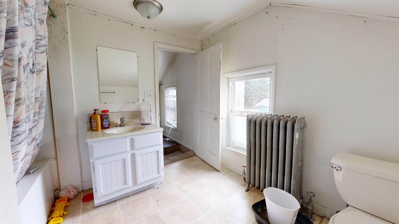 212 Youlon St North, West Salem, WI 54669