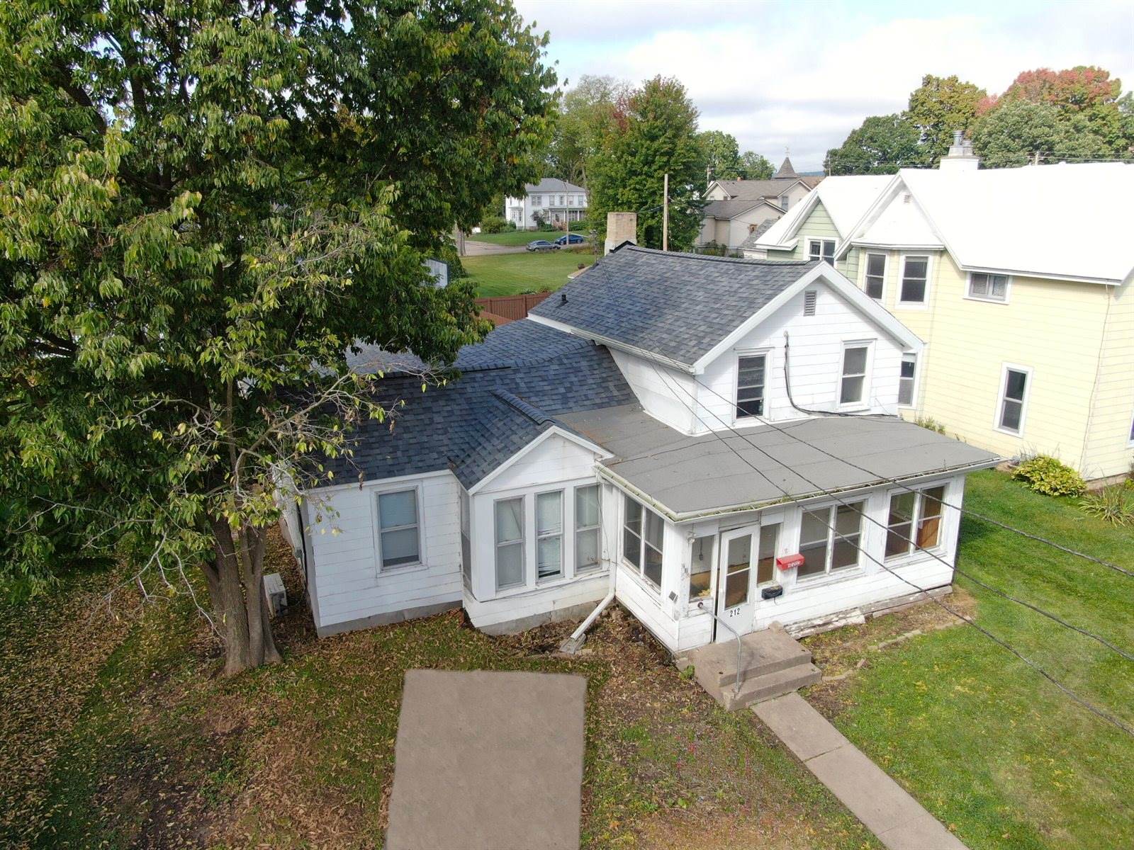 212 Youlon St North, West Salem, WI 54669