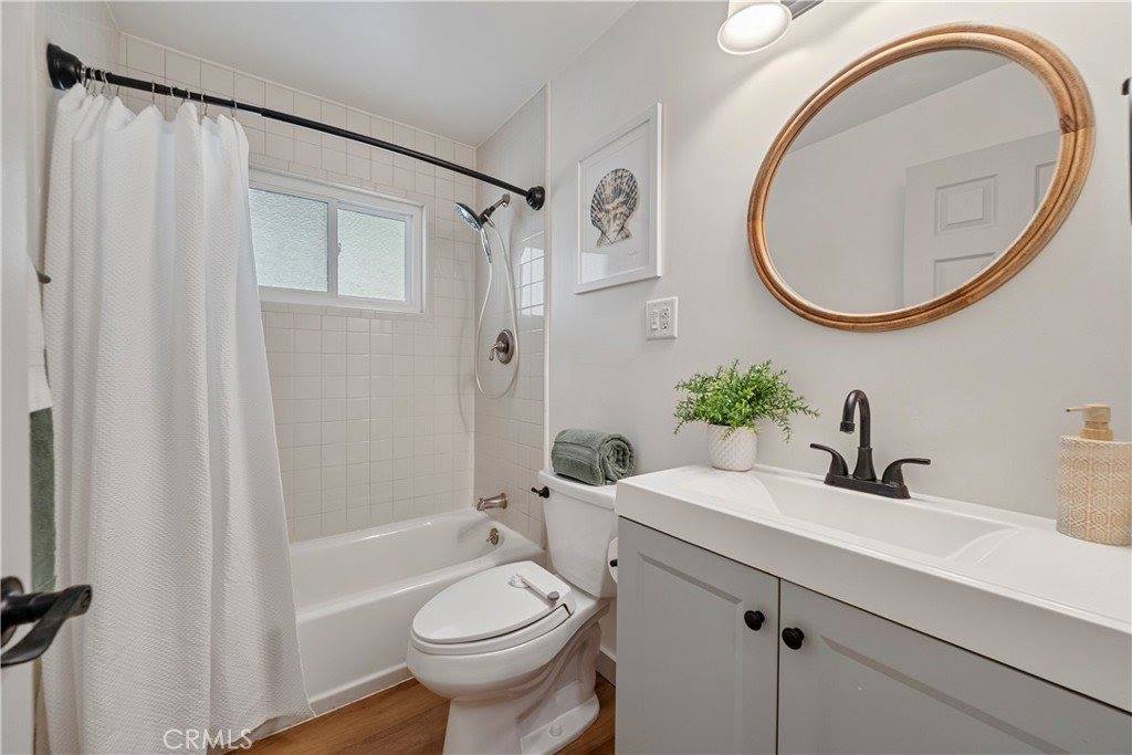 22403 Los Rogues, Saugus, CA 91350