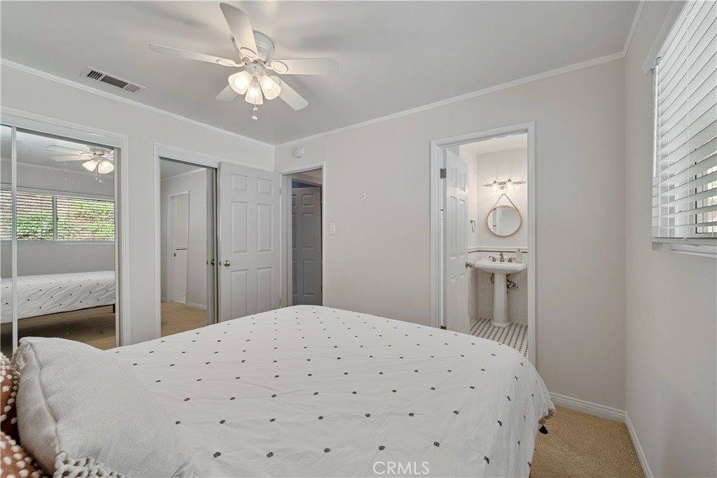 22403 Los Rogues, Saugus, CA 91350