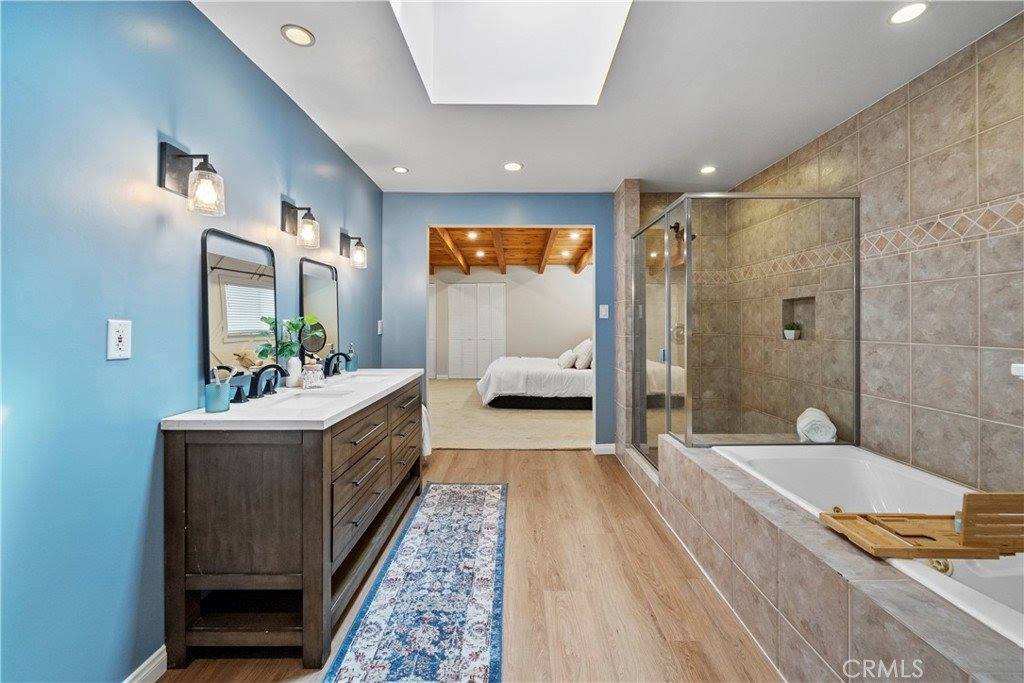 22403 Los Rogues, Saugus, CA 91350