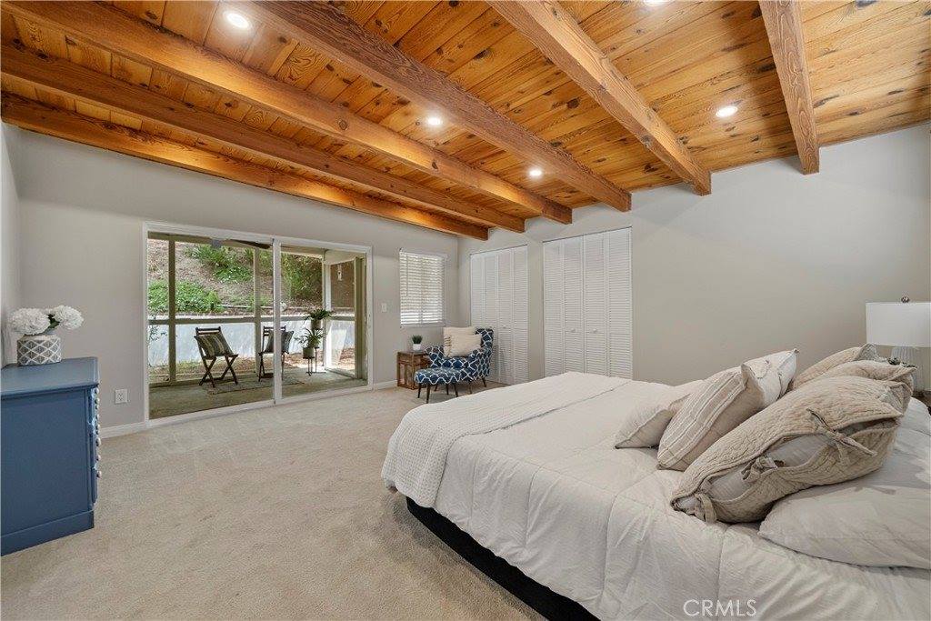 22403 Los Rogues, Saugus, CA 91350