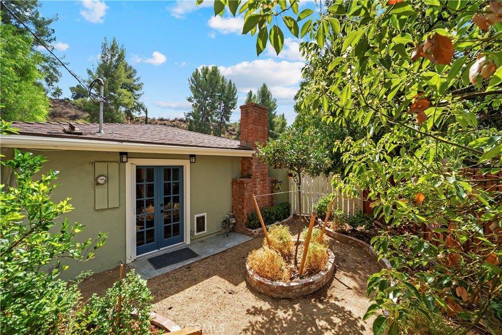 22403 Los Rogues, Saugus, CA 91350