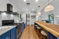 22403 Los Rogues, Saugus, CA 91350