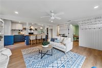 22403 Los Rogues, Saugus, CA 91350