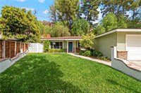 22403 Los Rogues, Saugus, CA 91350