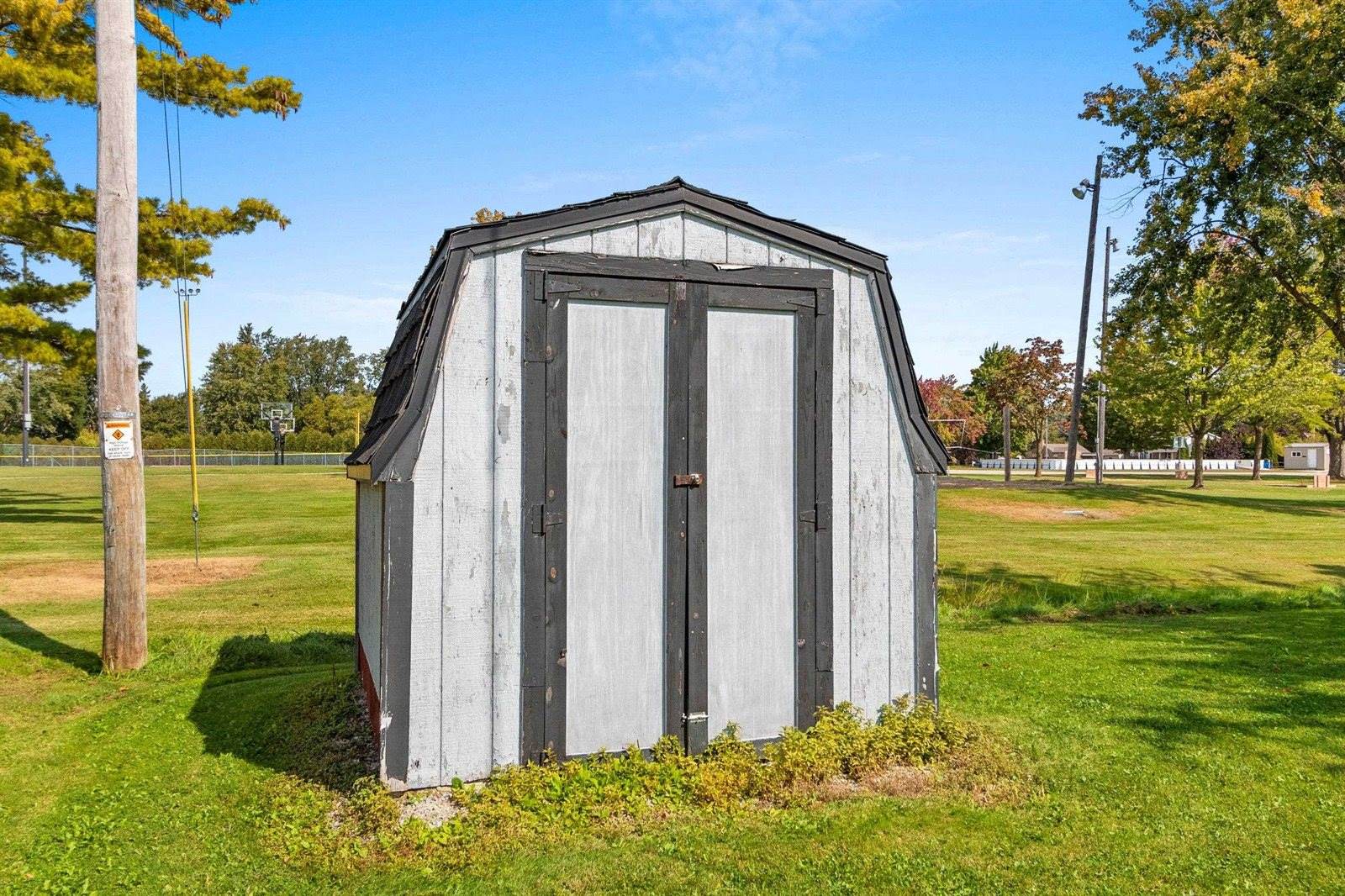 139 Memorial Drive, Pulaski, WI 54162