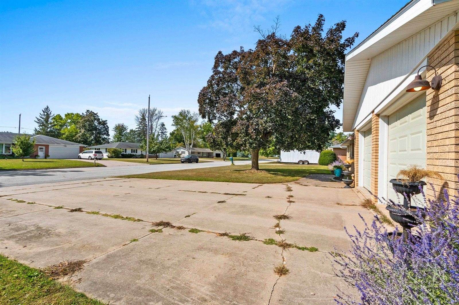 139 Memorial Drive, Pulaski, WI 54162