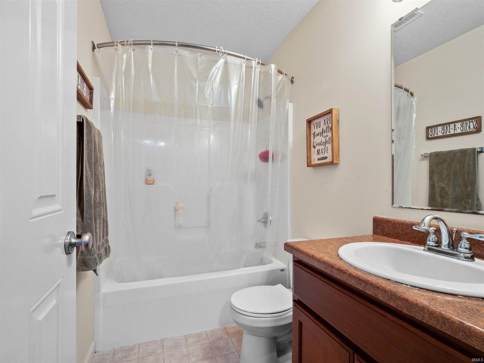 2693 Stonecrop Road, Huntertown, IN 46748