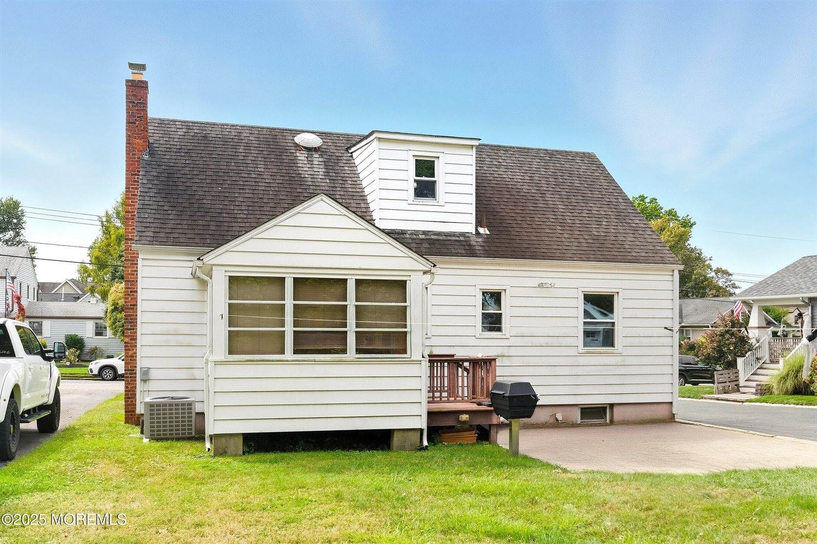 15 Chestnut Place, West Long Branch, NJ 07764