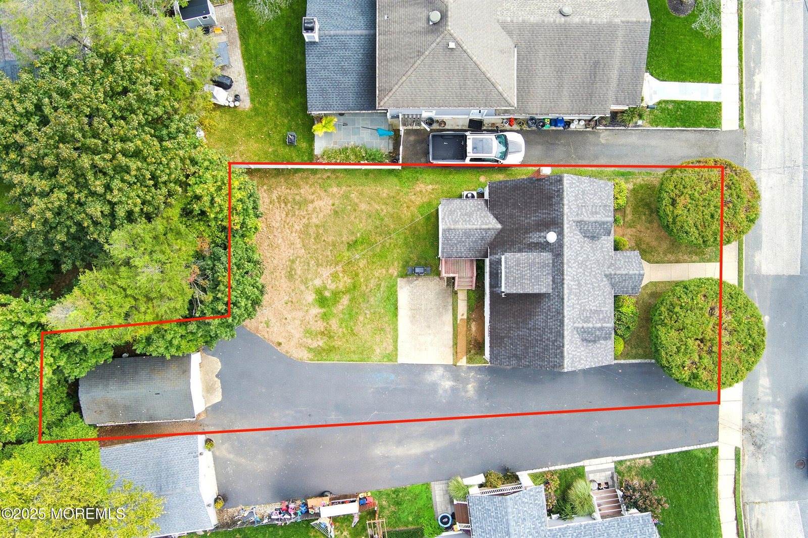 15 Chestnut Place, West Long Branch, NJ 07764