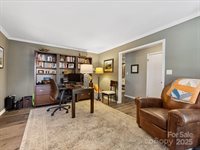 4837 Zephyr Lane, Charlotte, NC 28209