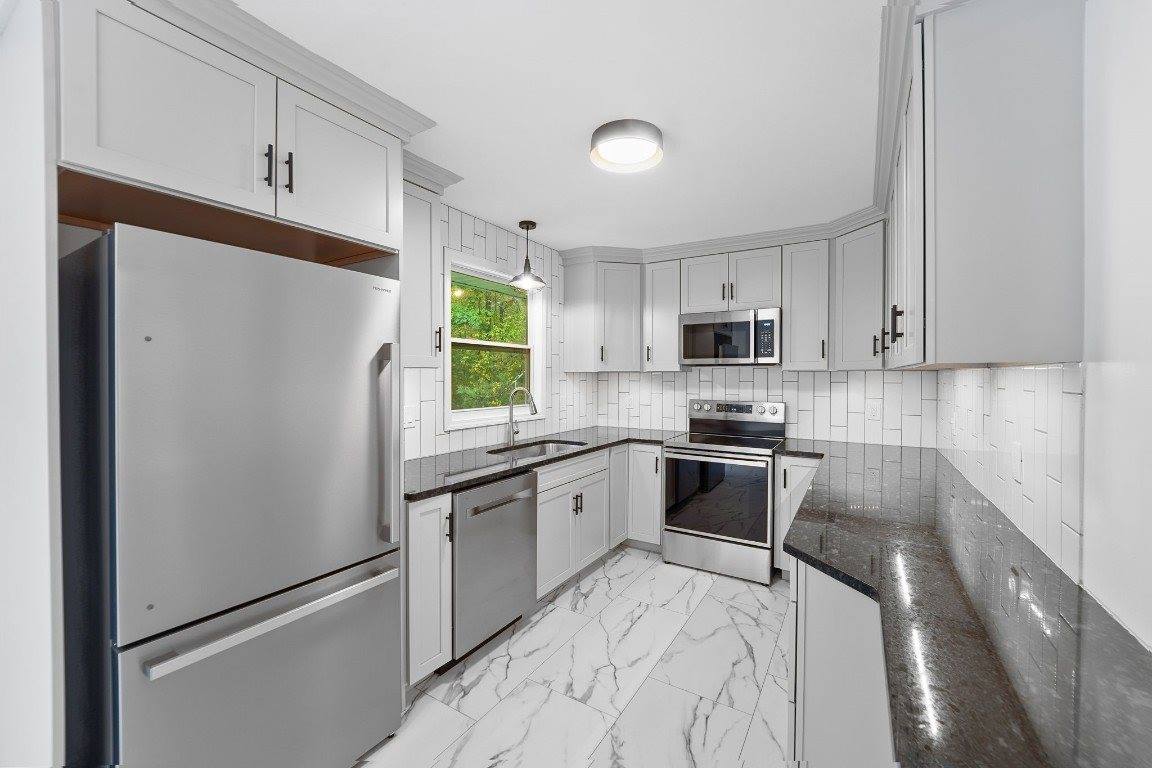 124 Cornell Hollow Road, Endicott, NY 13760