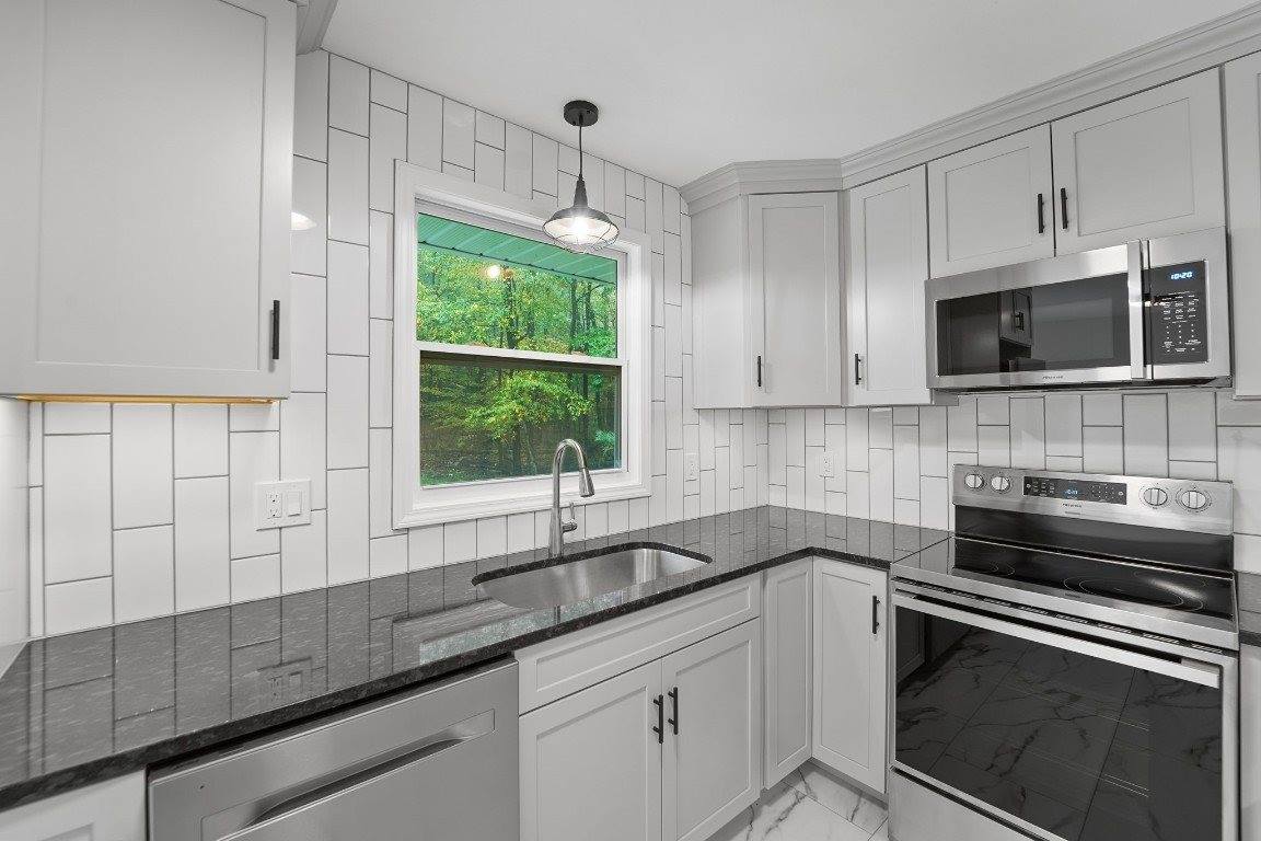 124 Cornell Hollow Road, Endicott, NY 13760