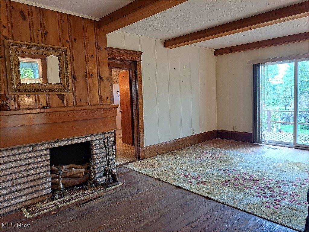 139 East Street, Lore City, OH 43755