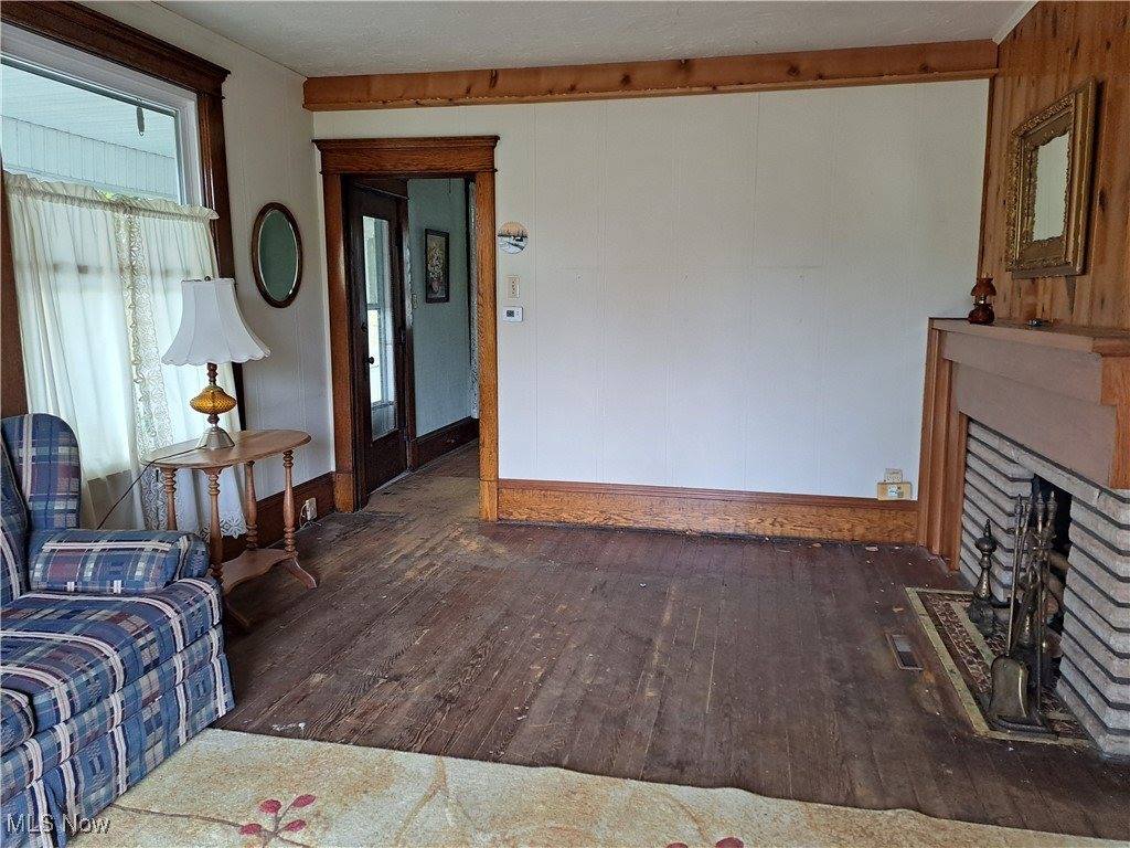 139 East Street, Lore City, OH 43755