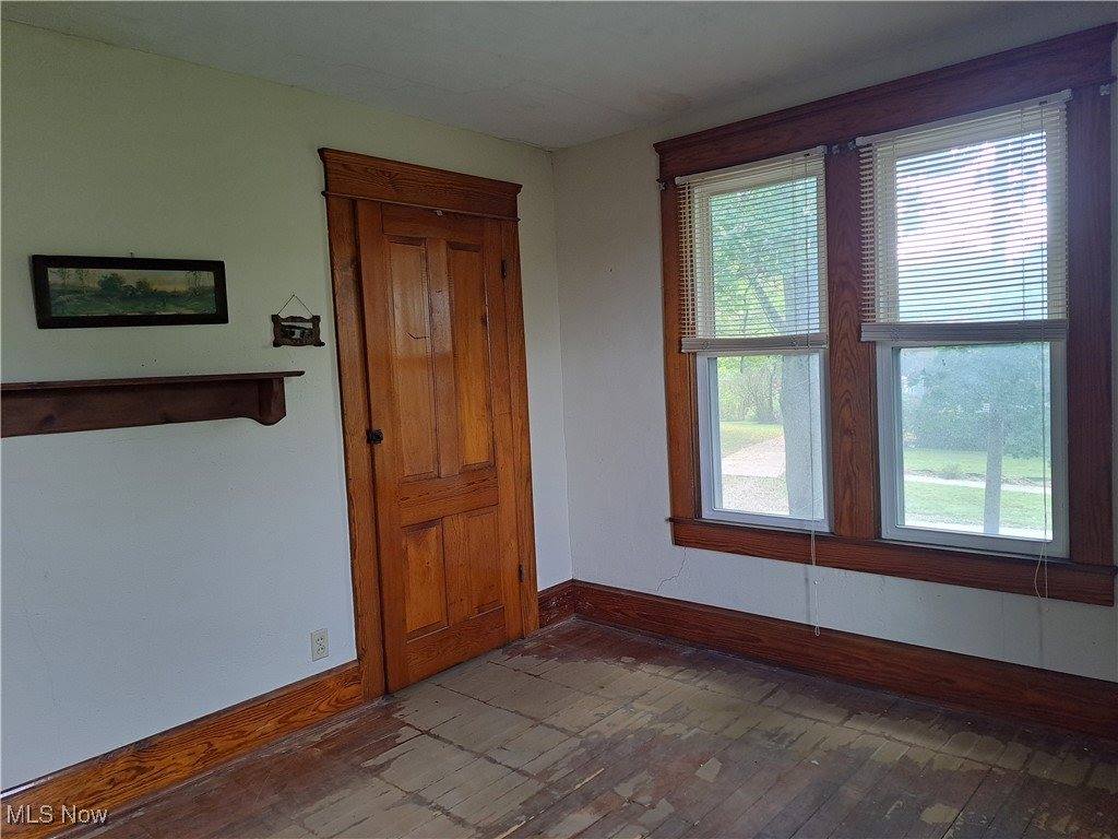 139 East Street, Lore City, OH 43755