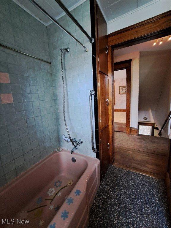 139 East Street, Lore City, OH 43755