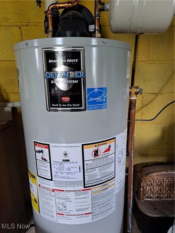 139 East Street, Lore City, OH 43755