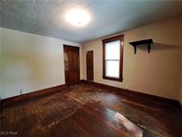 139 East Street, Lore City, OH 43755