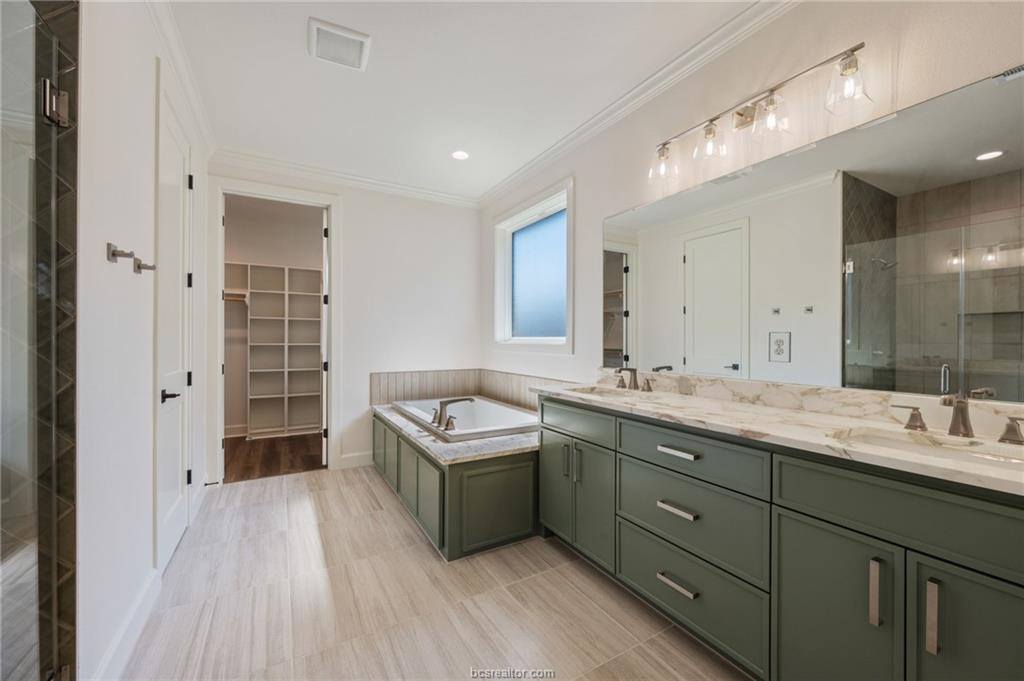 4388 Iron Mountain Dr, Bryan, TX 77802