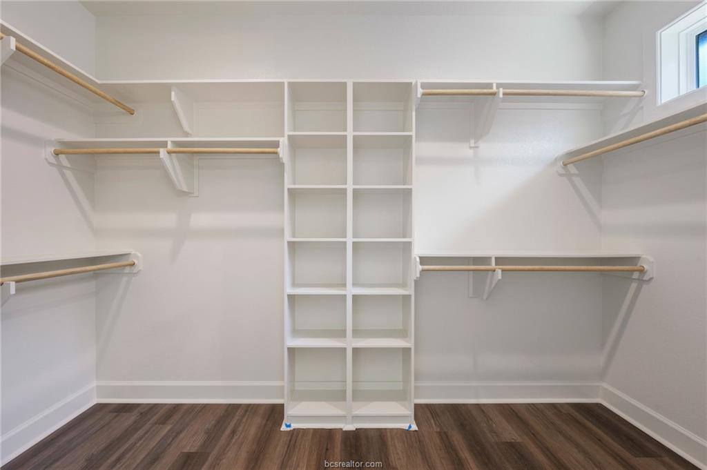 4388 Iron Mountain Dr, Bryan, TX 77802