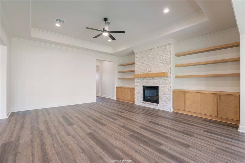 4388 Iron Mountain Dr, Bryan, TX 77802