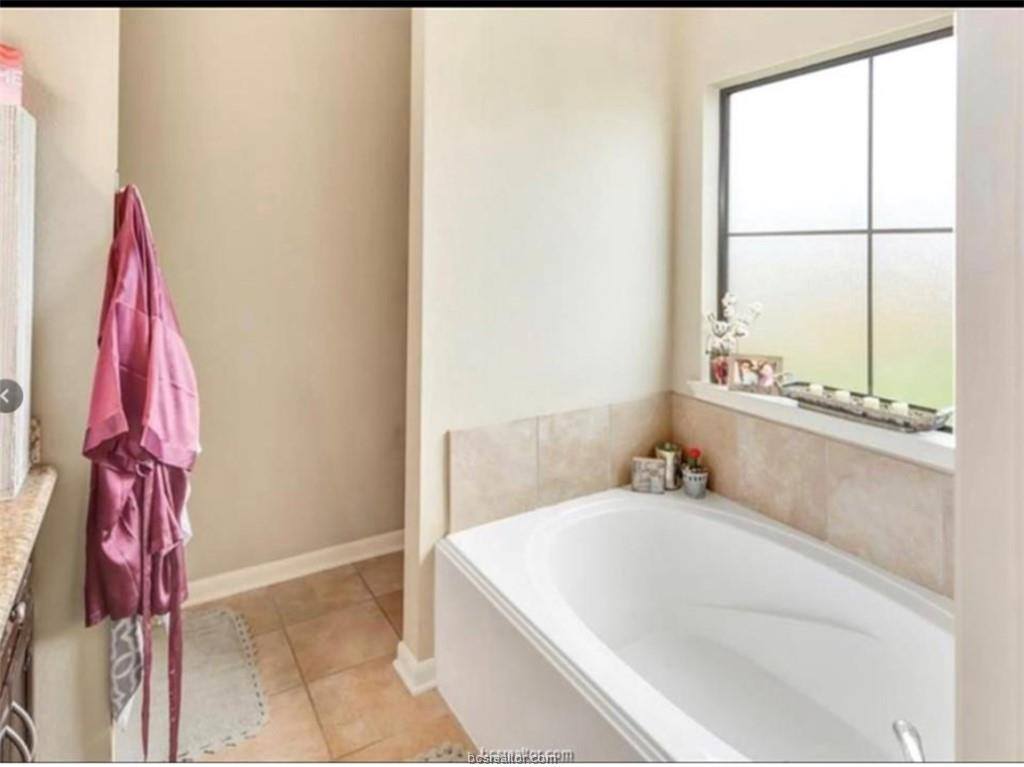 15411 Baker Meadow Loop, College Station, TX 77845