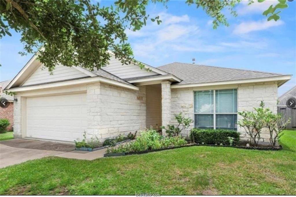 912 Whitewing Lane, College Station, TX 77845