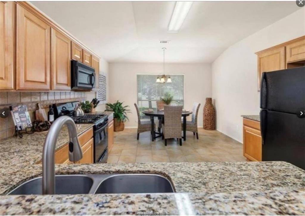 912 Whitewing Lane, College Station, TX 77845