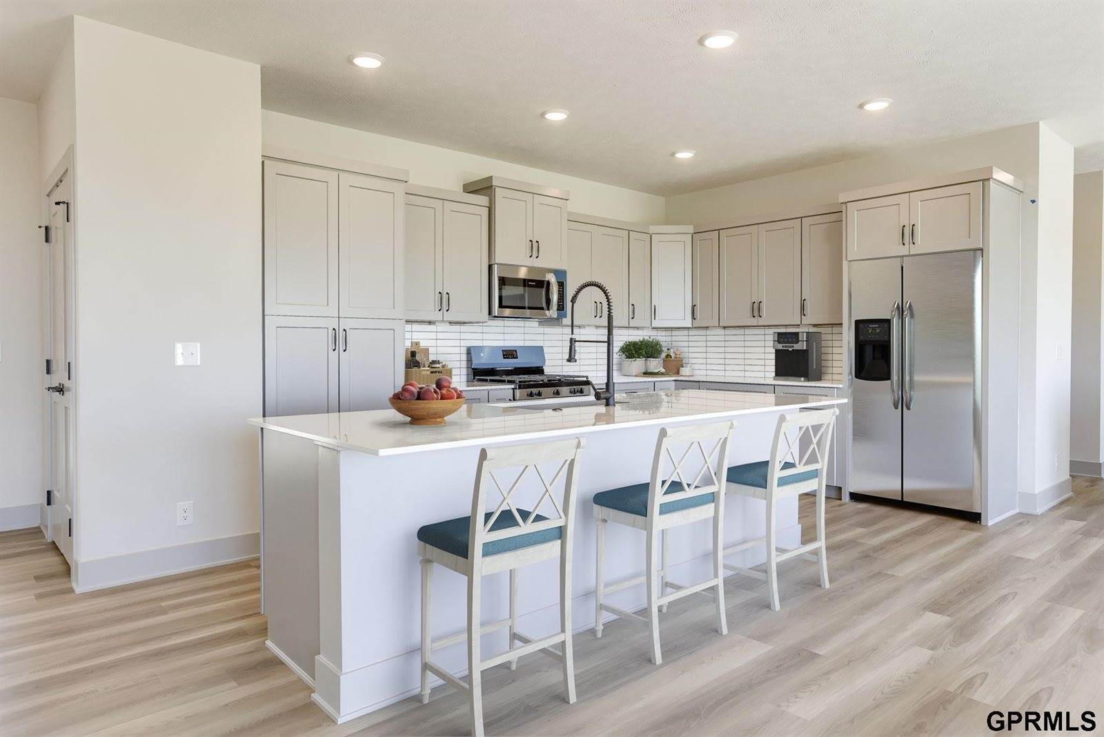 18053 Blackwalnut Street, Omaha, NE 68136