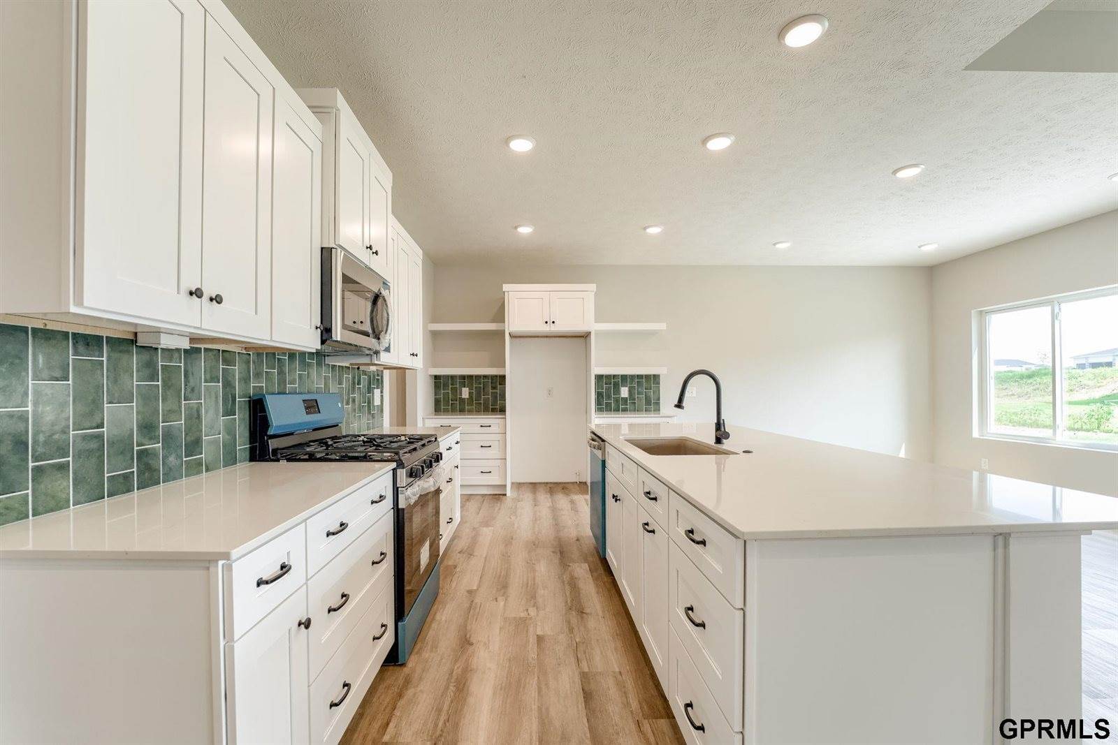 20605 Woodridge Drive, Gretna, NE 68028