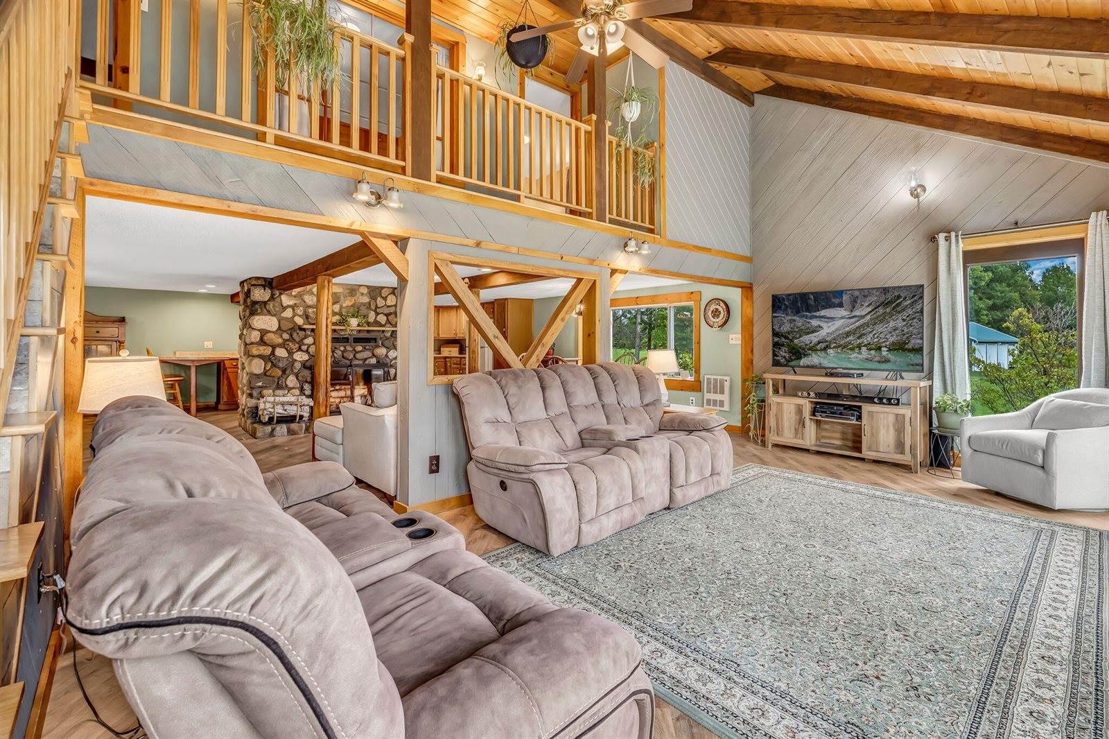 47 Higgins Road, Palmyra, ME 04965