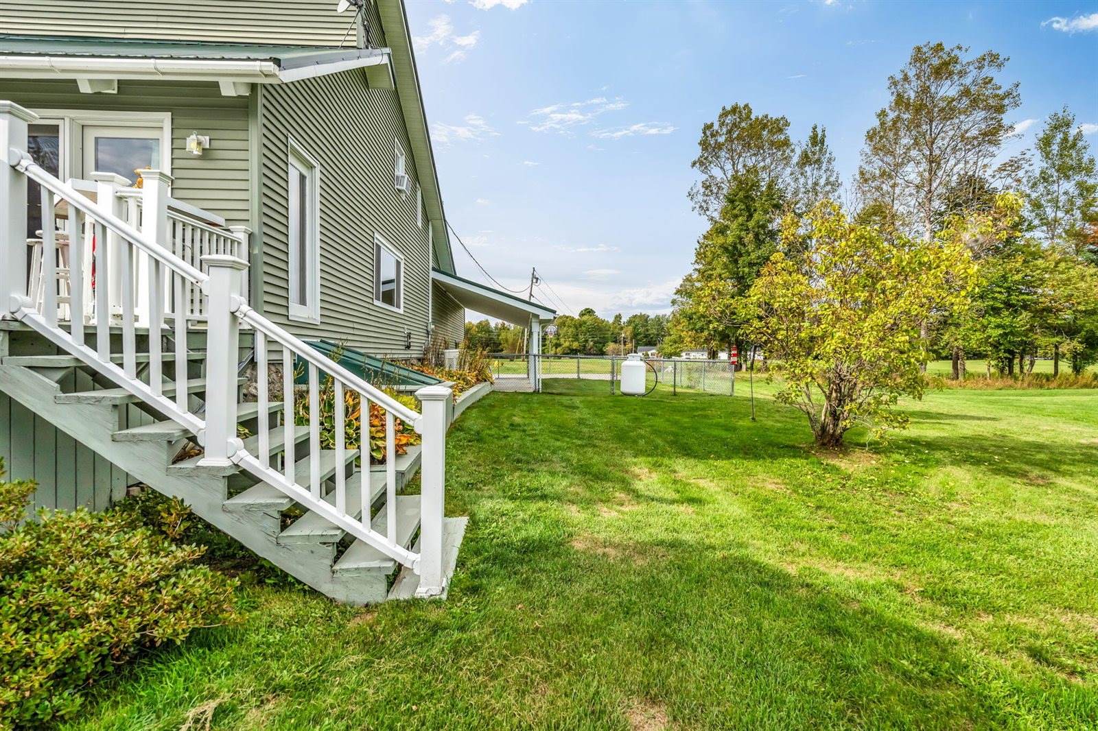 47 Higgins Road, Palmyra, ME 04965