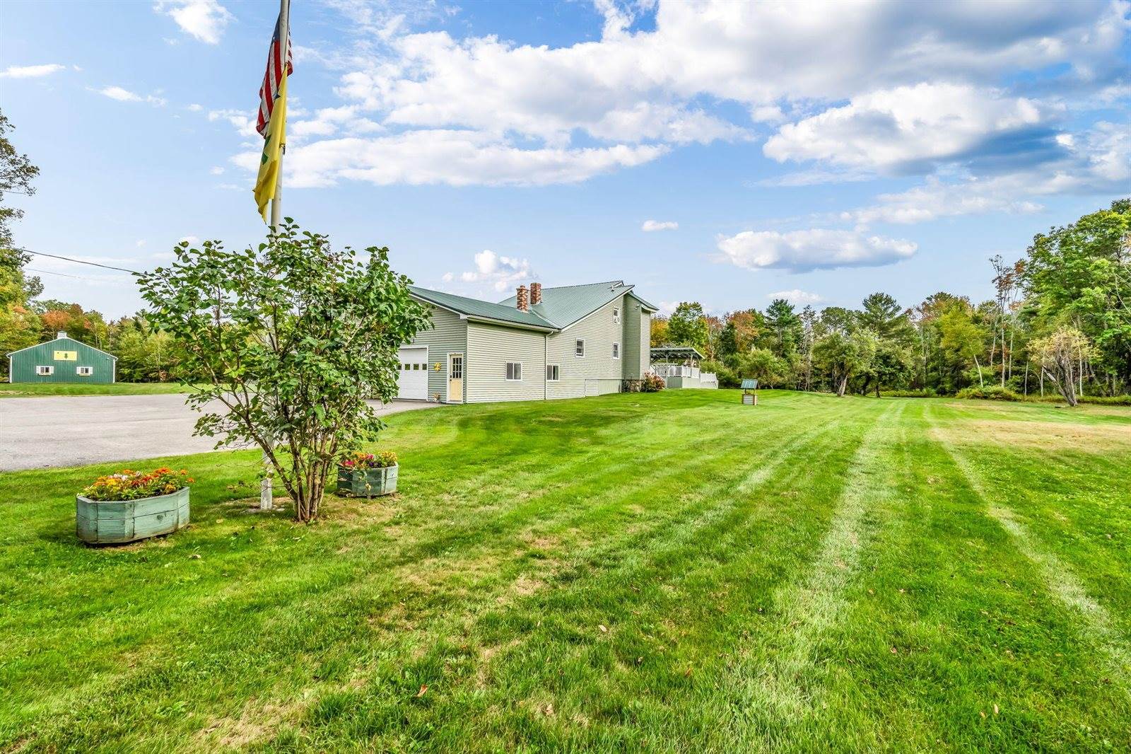 47 Higgins Road, Palmyra, ME 04965