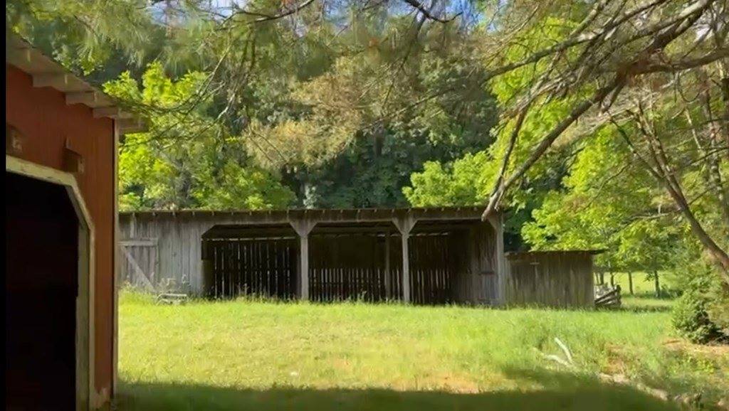 114 Raspberry Rd, Woodlawn, VA 24381