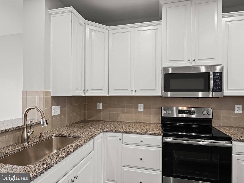 10661 Hinton Way, Manassas, VA 20112