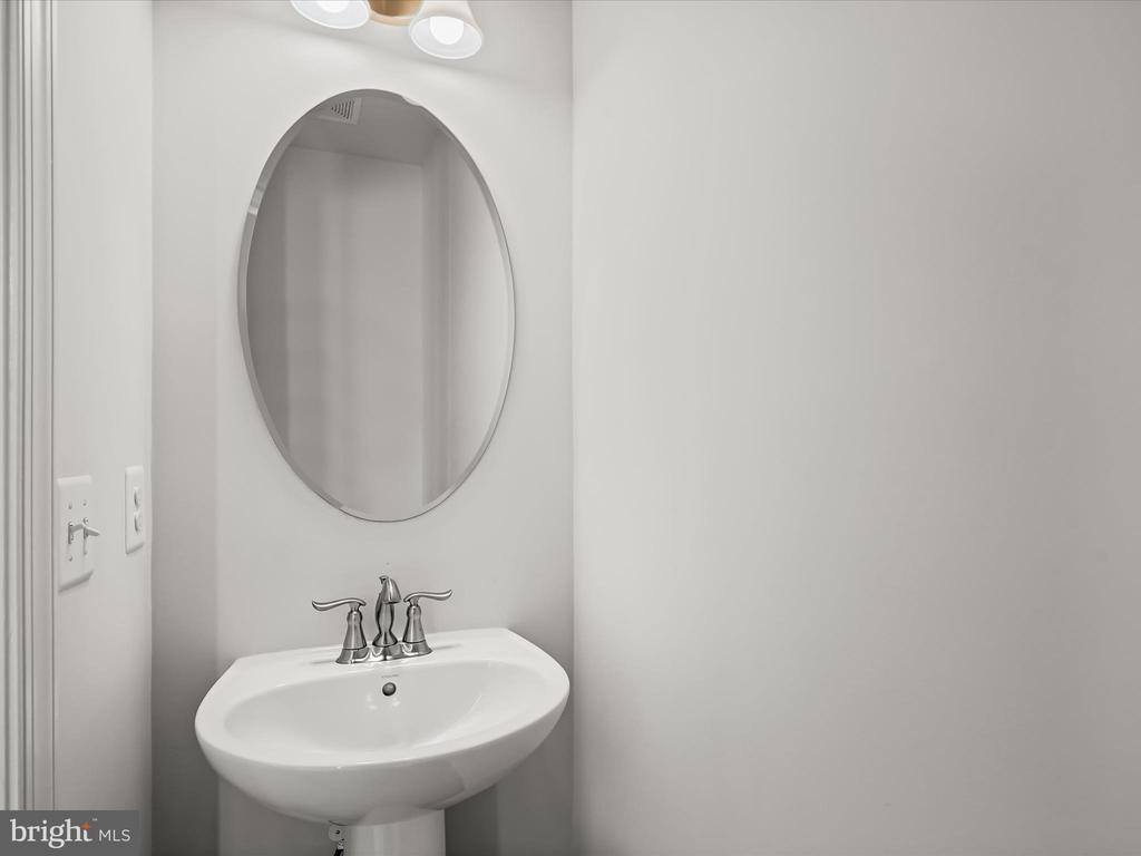 10661 Hinton Way, Manassas, VA 20112