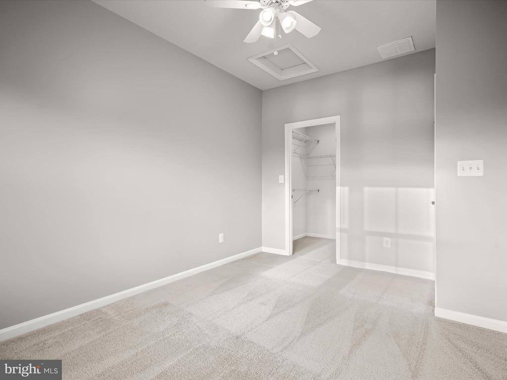 10661 Hinton Way, Manassas, VA 20112