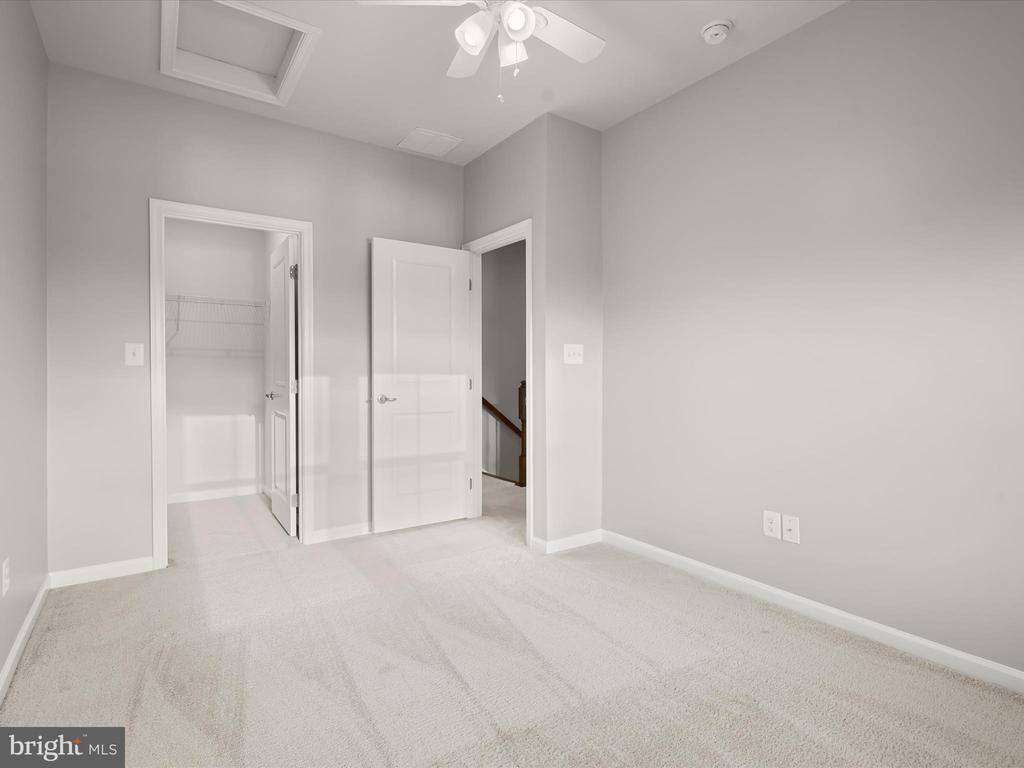 10661 Hinton Way, Manassas, VA 20112