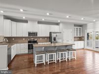 10661 Hinton Way, Manassas, VA 20112