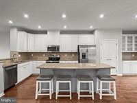 10661 Hinton Way, Manassas, VA 20112