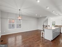 10661 Hinton Way, Manassas, VA 20112